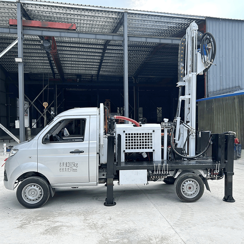 Hongrun HRT-200 Diesel-Powered Water Well Drilling Rig Flexible Mobility 200m Depth 325mm Diameter ISO9001 Certified