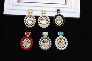 Vente flash, pendentifs de flacons de parfum en lucite de marque de luxe, colorés, inspirés des designers, perles en vrac, collier, bracelet, fabrication de bijoux - Product Image 4