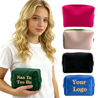 Sac de voyage cosmétique portable en gros OEM, organiseur de maquillage pratique avec fermeture éclair, pochette personnalisable avec logo pour femmes et filles