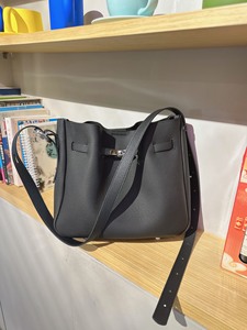 Sac Hobo Femme en Cuir de Vachette Litchi Artisan Togo, Doublure Entièrement en Cuir, Chic Parisien, Idéal pour les Trajets Quotidiens, Boutique Européenne, Vendeur de Détail - Product Image 1