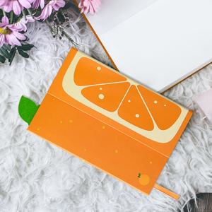 Cuaderno de la Serie Frutas con Tapa Magnética, Papelería, Cuaderno de Escritura y Dibujo, Diseño Lindo de Frutas, Alta Apariencia, Creatividad Cultural - Product Image 1