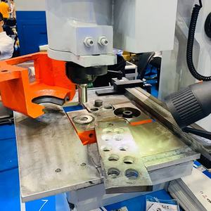 Q35Y 90 Ton Ahorro <span class=keywords><strong>de</strong></span> <span class=keywords><strong>espacio</strong></span> Diseño integrado Corte <span class=keywords><strong>de</strong></span> acero compacto Cizalla que forma Ironworker hidráulico - Product Image 4