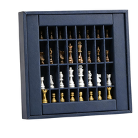 Échiquier de luxe en bois personnalisé en PU de qualité supérieure avec pièces en marbre pour jeu d'échecs extérieur