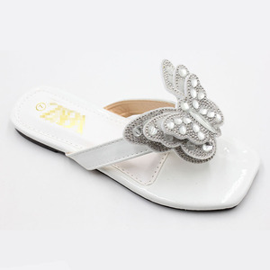 Offre Spéciale 2025 été nouvelles pantoufles à la mode femmes quotidiennes sandales extérieures à fond plat avec forme d'arc chaussures uniques tongs - Product Image 4