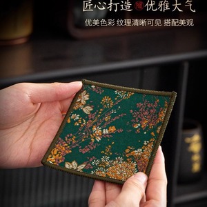 แผ่นรองแก้วชาลายดอกไม้สองด้าน Pu Yu Tamper Mat สำหรับชุดน้ำชา พร้อมแผ่นซับน้ำทำจากผ้าฝ้าย ขนาด 10x10 ซม. - Product Image 4
