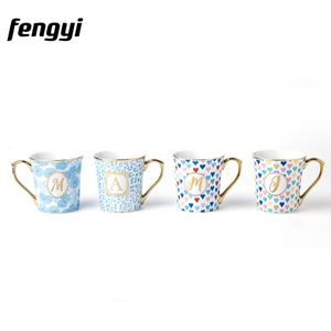 Tasses à café personnalisées en céramique bleue à fleurs, faites à la main, avec poignée dorée, pour maman - Product Image 5