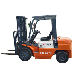 Chariot élévateur diesel Heli K30 d'occasion en parfait état, capacité de 3 tonnes, transmission 4x4, origine Chine - Product Image 1