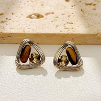 Boucles d'oreilles clous triangulaires haut de gamme et simples, accessoires de mode en laiton pour le quotidien