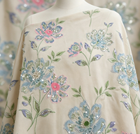 Tissu en velours premium brodé de sequins colorés, perles de rocaille et perles tubulaires, résistant aux plis et durable, pour mariages et événements féminins