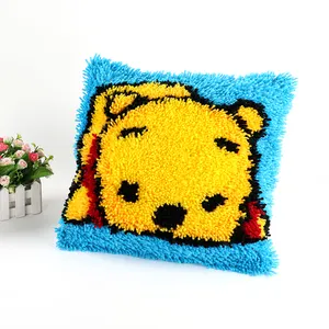 Kits de crochets brodés pour animaux Taie d'oreiller Diy Dog Bear Rug Yarn Cross-stitch Cushion Cover for Car and Home Sofa