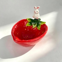 Ensemble de tasses à œufs en porcelaine au design créatif de lapin, motif fraise rouge, vaisselle pour le petit-déjeuner, décoration de la cuisine et de la salle à manger, cadeau