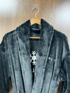 All'ingrosso personalizzato Logo pile termico di lusso nero pantofole <span class=keywords><strong>accappatoio</strong></span> con la caratteristica di smaltimento 280GSM <span class=keywords><strong>tessuto</strong></span> - Product Image 2