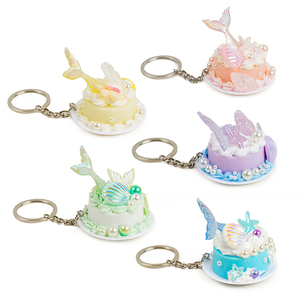 Llaveros con Diseño de Sirena, Perlas y Conchas Marinas - Llaveros Creativos de Plástico Inspirados en el Océano para Regalos y Accesorios - Product Image 1