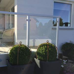 लेदर 304 316 स्टेनलेस स्टील ग्लास फिटिंग ग्लास क्लैंप बैलुस्ट्रेड्स हैंडरेल हार्डवेयर ग्लास रेलिंग सिस्टम सामान - Product Image 2