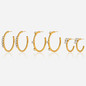 Aros de Acero Inoxidable 18K con Zirconia Redonda, Minimalistas para Uso Diario - Product Image 1