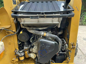 รถตักล้อยาง Cat 226D ราคาโรงงาน เครื่องจักรก่อสร้างขนาดเล็ก 4 ล้อ สภาพดีเยี่ยม เครื่องยนต์/ปั๊มฮิตาชิ - Product Image 4
