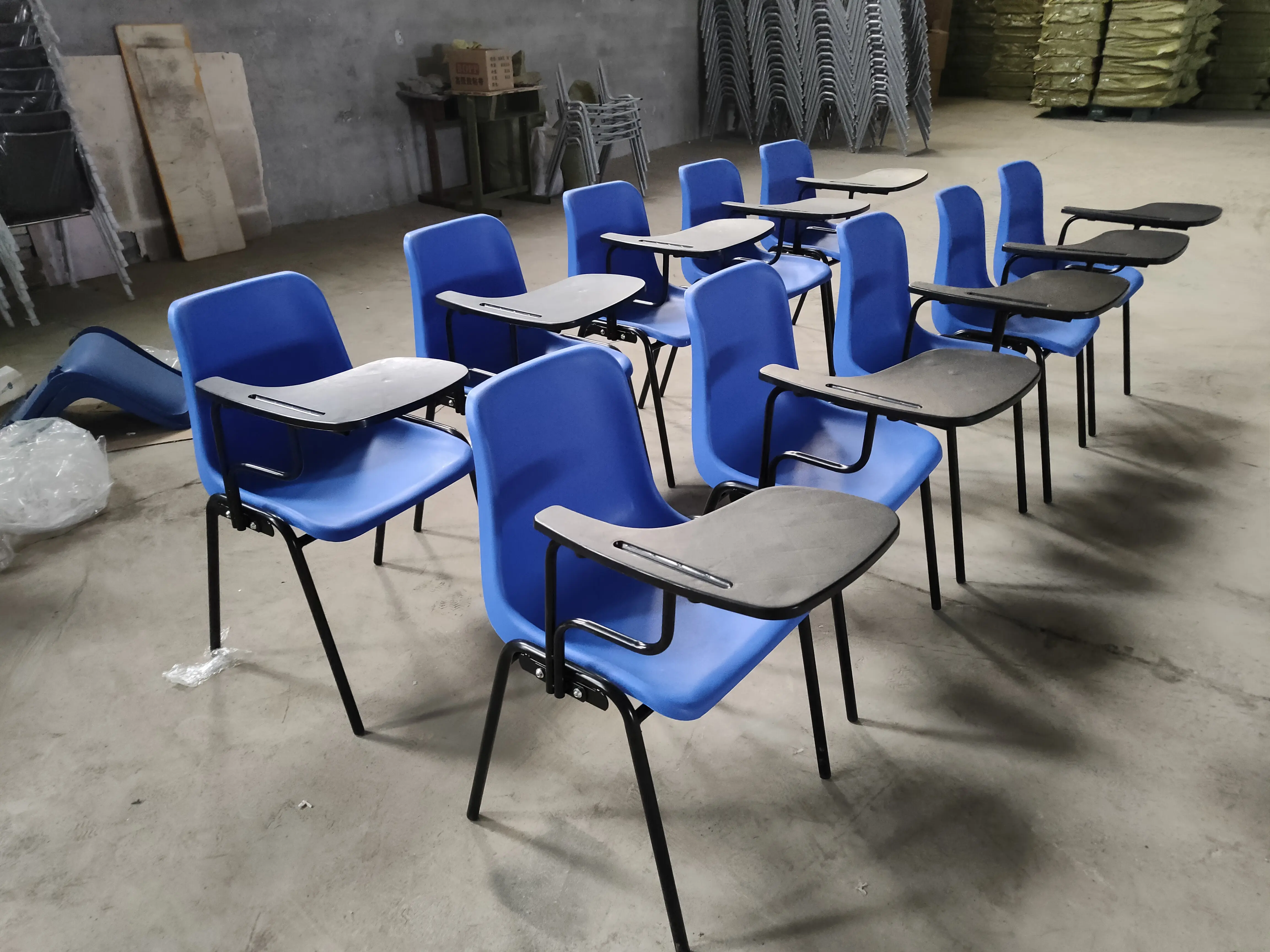 Chaises de bureau en plastique modernes empilables en métal salle de formation enfants chaises d'école de bureau d'étudiant avec tablette de bloc-notes