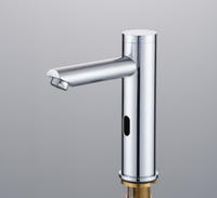 Robinet à capteur chromé en acier inoxydable 304 pour lavabo commercial OEM/ODM, avec une durée de vie allant jusqu'à 500 000 utilisations