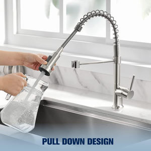 <span class=keywords><strong>Robinet</strong></span> moderne Leelongs Pulvérisateur à tirette Mitigeur en acier inoxydable Mélangeur d'eau chaude-froide à ressort en laiton <span class=keywords><strong>Robinet</strong></span> d'évier <span class=keywords><strong>de</strong></span> cuisine - Product Image 3