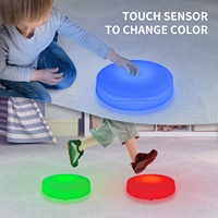 Produits de divertissement sportif pour enfants Tuiles de piste de danse rondes interactives rougeoyantes Carreaux de sol LED Jeu Lumière de fête de luxe