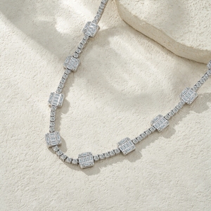 قلادة فاخرة بتصميم متعدد الحلقات مرصعة بالكامل بالألماس الصناعي على شكل الباغيت، مجوهرات أنيقة للنساء، قلادة شوكر فاخرة - Product Image 5