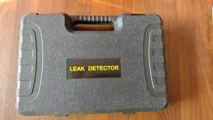 Detector de Vazamento de Refrigerante Halógeno RLD-300 com Lâmpada UV Indicação Digital para 9 Níveis Pode Detectar HFC HCFC CFC HFO - Product Image 4