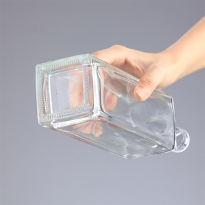 <strong>Top</strong> <strong>Selling</strong> Unique Clear 350ml 500ml 750ml 1L 2L Luxurious Shaped Glass Wine Tequila Water Bottle - Product Image 5