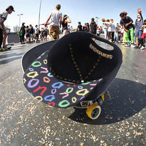 Casquettes de sport TCAP Chine personnalisées à 5 panneaux, à visière plate, sportives et élégantes, avec broderie normale - Product Image 6