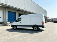 Minibus 18 places, moteur diesel turbo de 3 litres avec chauffage au gaz pour transport sur route froide en montagne - Distributeur