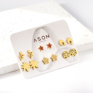 Nuevo Juego de Aretes Modernos para Mujer, Hipoalergénicos, para Niñas, Aretes Pequeños y Lindos de Acero Inoxidable - Product Image 2