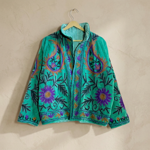 Manteau Bohème Vert Émeraude Brodé pour Femmes Grandes Tailles, Manches Longues, Col Montant, Vêtement d'Automne, Motif Floral Fait Main - Product Image 3