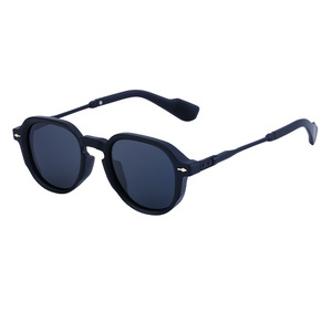 Nouvelles lunettes de soleil polarisées de style européen pour hommes, protection UV400, monture PC, verres TAC, monture noire petite taille, lunettes de soleil pour extérieur - Product Image 5