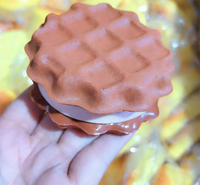 Jouets anti-stress tendance en forme de gâteau gaufre trois couleurs, en PU, imitation alimentaire réaliste, à remontée lente, souples et moelleux, vente en gros