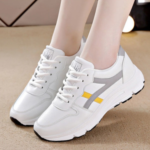 Le Sneakers Bianche Definitive: Traspiranti, Leggere e Abbinabili a Tutto - Scarpe Senza Sforzo - Product Image 5