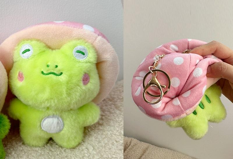 Pendentif croak vert clair 10cm