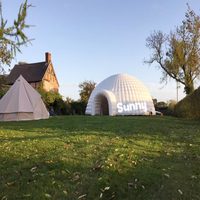 Grande tente igloo gonflable LED 20x20 pieds avec deux portes, dôme lumineux prêt pour les fêtes, pour usage extérieur, en PVC/Oxford, marque Sunny