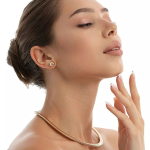 قلادة سلسلة ثعبان مطلية بالذهب عيار 18 قيراط بتصميم ضخم ومبالغ فيه - Product Image 2