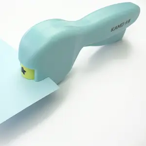 Juego <span class=keywords><strong>de</strong></span> perforadoras <span class=keywords><strong>de</strong></span> mano intercambiables, perforadoras <span class=keywords><strong>de</strong></span> papel para manualidades para niños <span class=keywords><strong>de</strong></span> jardín <span class=keywords><strong>de</strong></span> infantes para cortar a mano y manualidades - Product Image 1