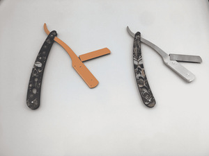 <span class=keywords><strong>Rasoir</strong></span> manuel professionnel en acier inoxydable avec support de <span class=keywords><strong>rasoir</strong></span> design tête de mort pour barbier – Vente en gros usine - Product Image 3
