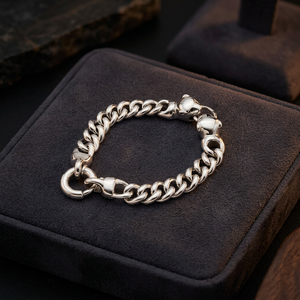กำไลข้อมือแบบคลาสสิค Panther Head Curb Link Chain จาก 925 Silver Vault - Product Image 3