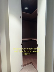 Armadio Angolare Contemporaneo in Legno con Divisori Sospesi - Mobile Salvaspazio Antiumidità per Camera da Letto, Appartamento, Hotel - Product Image 6