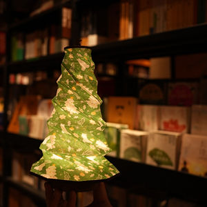 Set Elegante con Lampada Notturna Pieghevole <span class=keywords><strong>da</strong></span> Tavolo a Forma di Albero di Natale e Confezione Regalo in Legno Artigianale per Regali Aziendali Promozionali - Product Image 5