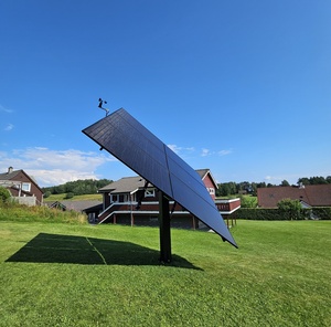 Seguidor Solar de Dos Ejes para Módulos Fotovoltaicos Bifaciales - Product Image 1