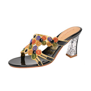 Sandales à talon bloc Xuanhui, nouveau design, élégantes et luxueuses, ornées de pierres précieuses et de fleurs en cristal transparent, en cuir microfibre, 8 cm, pour femmes - Product Image 6