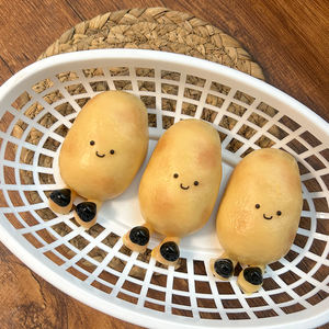 Adorable jouet anti-stress en silicone en forme de pomme de terre, nouveauté amusante et cadeau idéal - Product Image 1