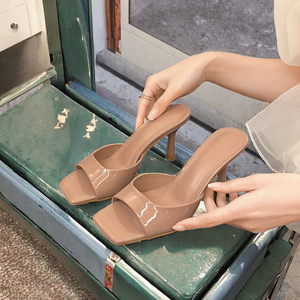 Women's Summer Open Toe High Heel Slippers British <b>Style</b> New Square <b>Head</b> Open Toe Slim Heels for Oversize Patent Leather Upper - Product Image 3