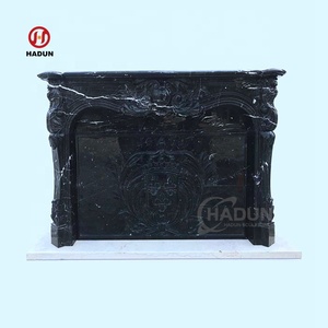 <span class=keywords><strong>Cheminée</strong></span> en <span class=keywords><strong>marbre</strong></span> noir sculptée à la main avec <span class=keywords><strong>peinture</strong></span> dorée - Product Image 2