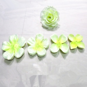Pétales de roses artificielles en soie, 500 pièces, fausses fleurs, pour un mariage, coloré - Product Image 4