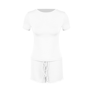 Ensemble 2 pièces sportif pour femme, collection Printemps/Été 2026 : T-shirt à manches courtes et col rond & Short moulant en polyester - Product Image 4