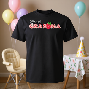 T-shirt Great Grandma Strawberry pour un cadeau de premier anniversaire - Product Image 3